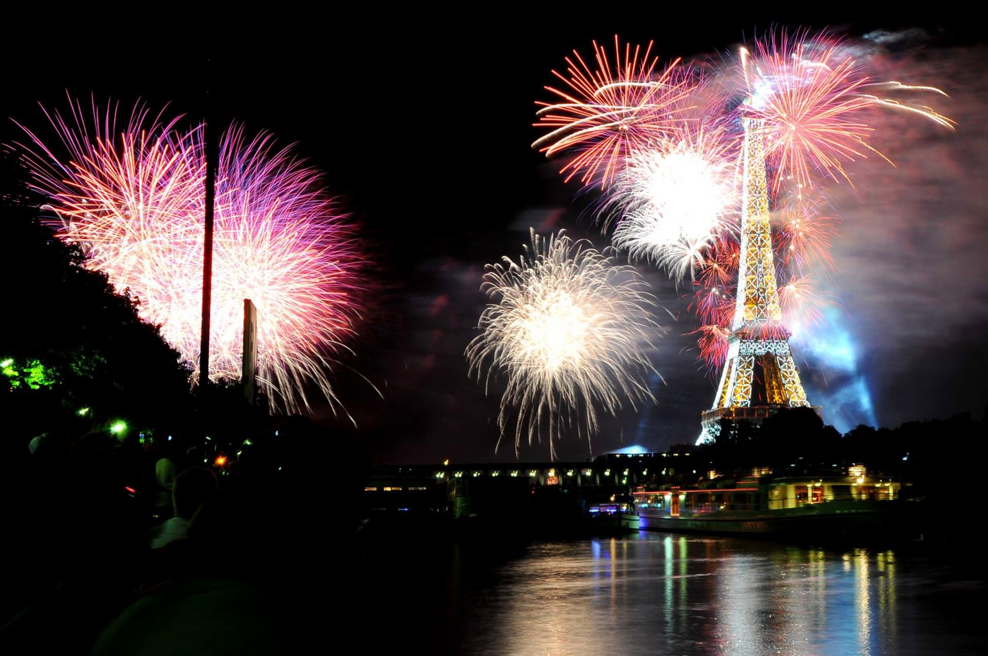 Feu d'artifice du 14 juillet 2017 de la ville de Paris 